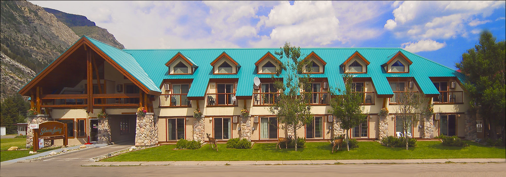 Waterton Glacier Suites Esterno foto